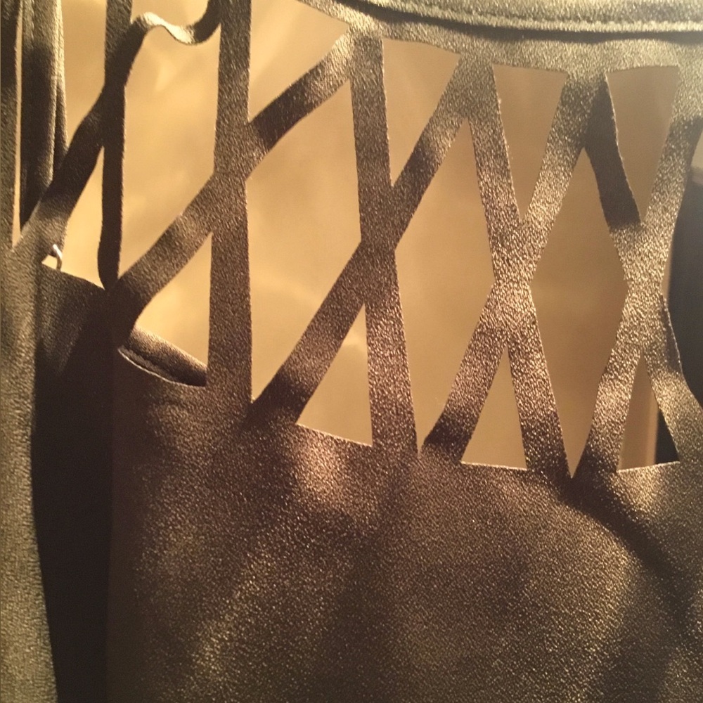 SHEIN 🆕 Olive Green Cutout Top